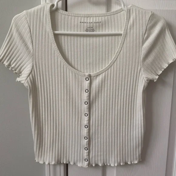 ☀️ AE Ruffle Top ☀️ - Picture 1 of 2